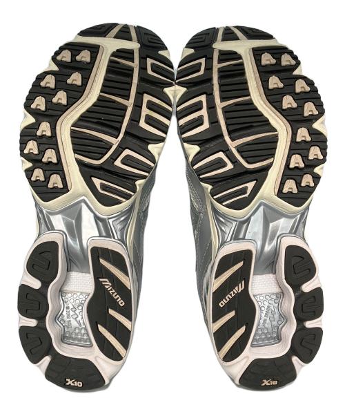 MIZUNO（ミズノ）MIZUNO (ミズノ) WAVE RIDER 10 ホワイト×グリーン サイズ:27.5の古着・服飾アイテム