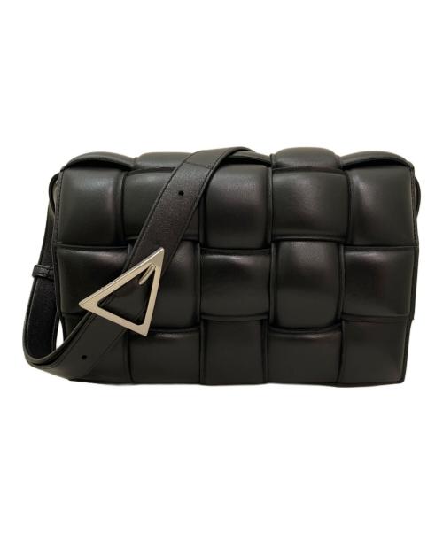 BOTTEGA VENETA（ボッテガベネタ）BOTTEGA VENETA (ボッテガベネタ) パデッド カセット ショルダーバッグ ブラックの古着・服飾アイテム