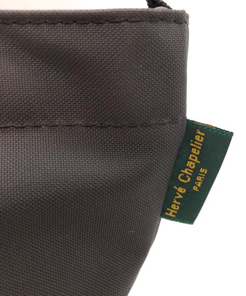 Herve Chapelier（エルベシャプリエ）Herve Chapelier (エルベシャプリエ) ナイロン舟型ショルダーバッグXS モカの古着・服飾アイテム