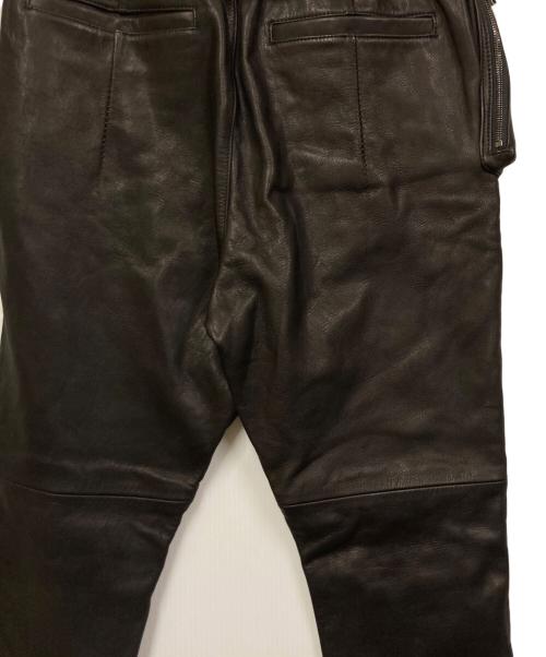 ripvanwinkle（リップヴァンウィンクル）ripvanwinkle (リップヴァンウィンクル) MOTORCYCLE LEATHER PANTS ブラック サイズ:S 未使用品の古着・服飾アイテム