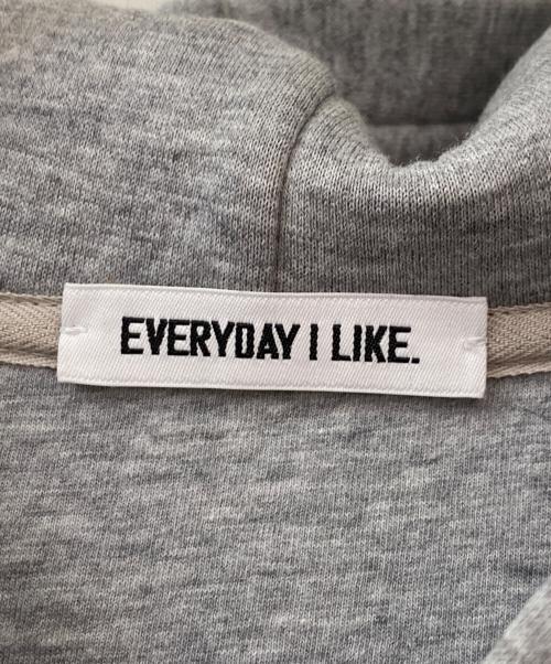 EVERYDAY I LIKE.（エヴリデイ アイ ライク）EVERYDAY I LIKE. (エヴリデイ アイ ライク) Oversized ジップ フーディー グレー サイズ:-の古着・服飾アイテム