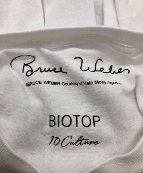 biotope（ビオトープ）biotope (ビオトープ) Bruce Weber (ブルース・ウェバー) フォトプリントTシャツ ホワイト サイズ:Mの古着・服飾アイテム