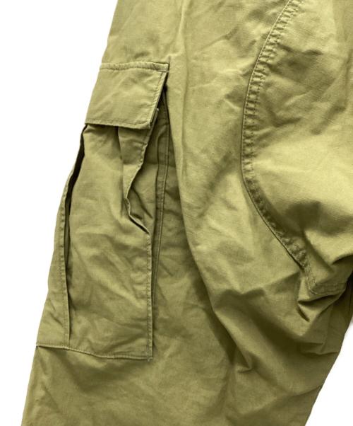 uniform experiment（ユニフォームエクスペリメント）uniform experiment (ユニフォームエクスペリメント) HEM CUT OFF CROPPED CARGO PANTS オリーブ サイズ:2の古着・服飾アイテム