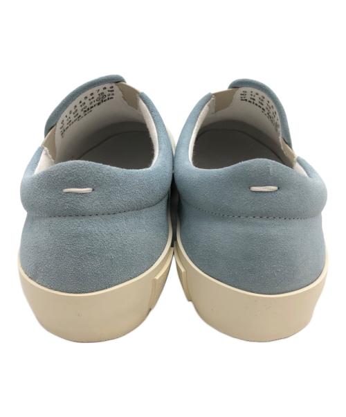 Maison Margiela（メゾンマルジェラ）Maison Margiela (メゾンマルジェラ) スリッポン ブルー×ホワイト サイズ:43の古着・服飾アイテム