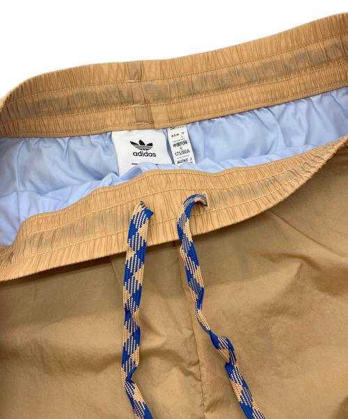 adidas（アディダス）adidas (アディダス) WALES BONNER (ウェールズボナー) Recycled Nylon Layered Shorts　IY2047 ベージュ サイズ:Mの古着・服飾アイテム