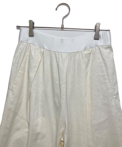 MUSE de Deuxieme Classe（ミューズ ドゥーズィエム クラス）MUSE de Deuxieme Classe (ミューズ ドゥーズィエム クラス) stretch twill タックパンツ ホワイト サイズ:38の古着・服飾アイテム