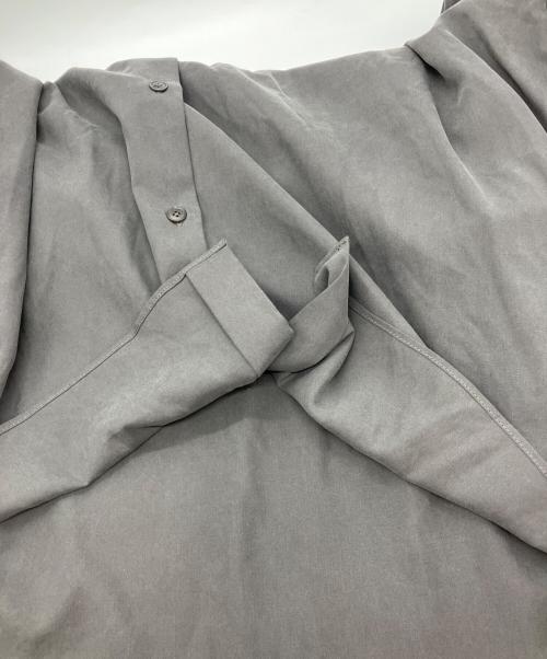 TODAYFUL（トゥデイフル）TODAYFUL (トゥデイフル) Silk100% Halfsleeve Shirts　 25AW　12520413 チャコールグレー サイズ:Freeの古着・服飾アイテム