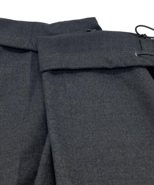 VICTIM（ヴィクティム）VICTIM (ヴィクティム) セットアップバギースラックス チャコールグレー サイズ:SIZE Mの古着・服飾アイテム