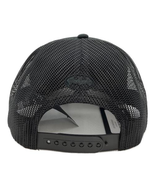 KITH（キス）KITH (キス) BATMAN (バットマン) '89 Nolan Trucker Hat ブラックの古着・服飾アイテム