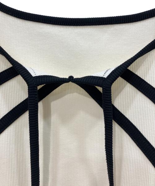 Lily Brown（リリーブラウン）Lily Brown (リリーブラウン) クロスデザインドッキングワンピース　25SS　LWCO254028 アイボリー サイズ:ONE 未使用品の古着・服飾アイテム
