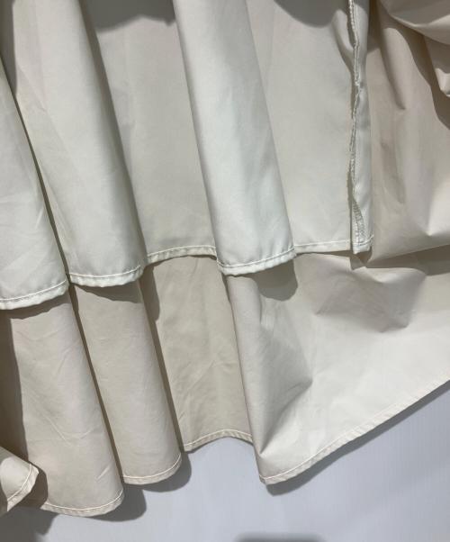 Lily Brown（リリーブラウン）Lily Brown (リリーブラウン) クロスデザインドッキングワンピース　25SS　LWCO254028 アイボリー サイズ:ONE 未使用品の古着・服飾アイテム