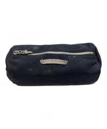 CHROME HEARTS（クロムハーツ）の古着「スクロールラベル ダガージップ スエード ペンケース」｜ネイビー