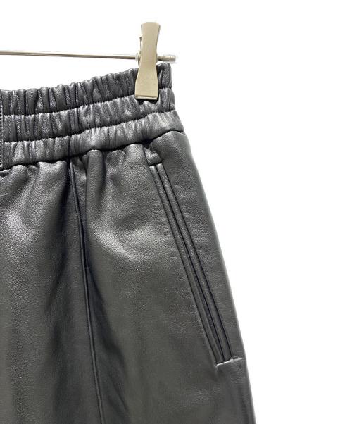 CELINE（セリーヌ）CELINE (セリーヌ) Lambskin Pants/ラムスキンパンツ/RP0BV282D.38NO ブラック サイズ:38の古着・服飾アイテム