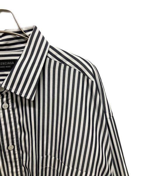 BALENCIAGA（バレンシアガ）BALENCIAGA (バレンシアガ) 24SS Swing Striped Cotton Shir ブラック×ホワイト サイズ:36の古着・服飾アイテム