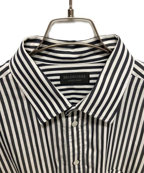 BALENCIAGA（バレンシアガ）BALENCIAGA (バレンシアガ) 24SS Swing Striped Cotton Shir ブラック×ホワイト サイズ:36の古着・服飾アイテム