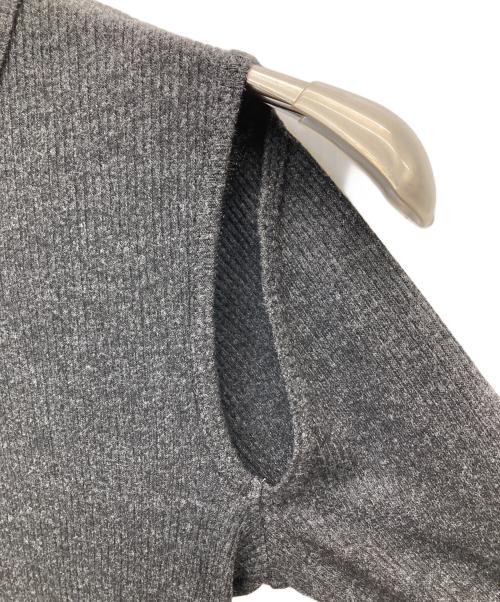 AGOLDE（エーゴールドイー）AGOLDE (エーゴールドイー) PEIRCE TEEシャツ グレー サイズ:SIZE S 未使用品の古着・服飾アイテム