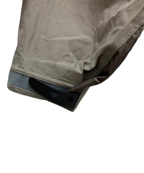 CMF OUTDOOR GARMENT（コンフィーアウトドアガーメント）CMF OUTDOOR GARMENT (コンフィーアウトドアガーメント) COEXIST SHELL グレー サイズ:XLの古着・服飾アイテム