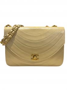CHANEL（シャネル）の古着「ウェーブステッチ/チェーンショルダーバッグ」｜ベージュ