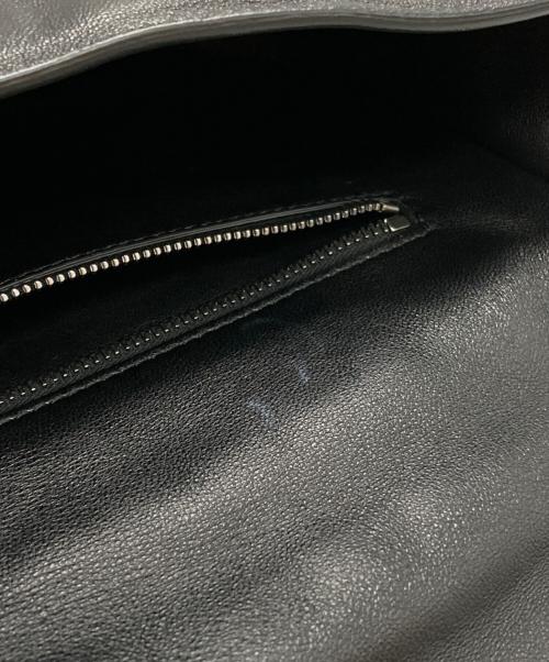 VALENTINO GARAVANI（ヴァレンティノ・ガラヴァーニ）VALENTINO GARAVANI (ヴァレンティノ・ガラヴァーニ) Vlogo Signature Shoulder Bag/Vロゴ シグネチャー ショルダーバッグ ブラックの古着・服飾アイテム