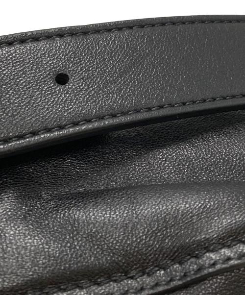VALENTINO GARAVANI（ヴァレンティノ・ガラヴァーニ）VALENTINO GARAVANI (ヴァレンティノ・ガラヴァーニ) Vlogo Signature Shoulder Bag/Vロゴ シグネチャー ショルダーバッグ ブラックの古着・服飾アイテム