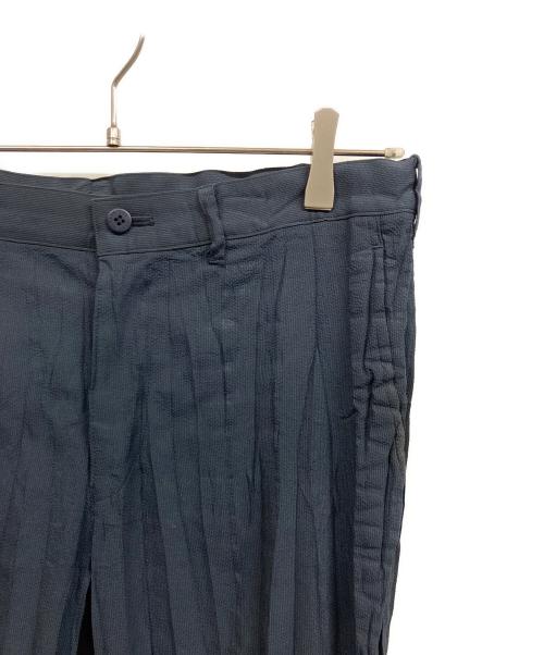ISSEY MIYAKE MEN（イッセイミヤケメン）ISSEY MIYAKE MEN (イッセイミヤケメン) シワ加工イージーパンツ ネイビー サイズ:2の古着・服飾アイテム