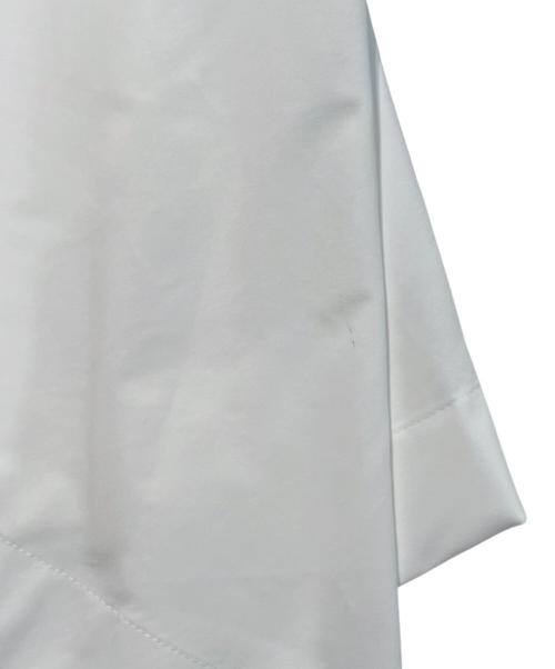 132 5. ISSEY MIYAKE（132 5. イッセイ ミヤケ）132 5. ISSEY MIYAKE (132 5. イッセイ ミヤケ) TRAPEZOID SHIRT ホワイト サイズ:3の古着・服飾アイテム