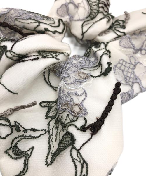 MURRAL（ミューラル）MURRAL (ミューラル) Tears flower lace scrunchie ホワイトの古着・服飾アイテム