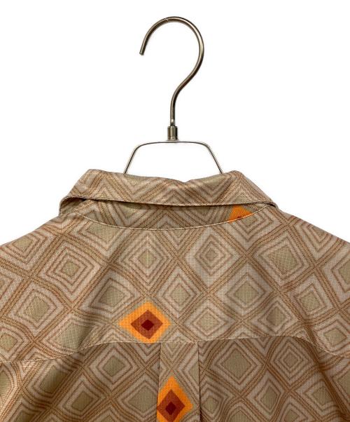 Patagonia（パタゴニア）Patagonia (パタゴニア) トレッキングウェア(Rhythm ショートスリーブインヨーシャツ) ベージュ サイズ:SIZE Sの古着・服飾アイテム