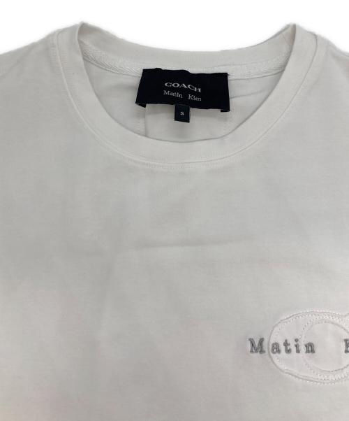 COACH（コーチ）COACH (コーチ) Matin Kim (マーティン・キム) ワックスド クロップド Tシャツ ホワイト サイズ:Sの古着・服飾アイテム