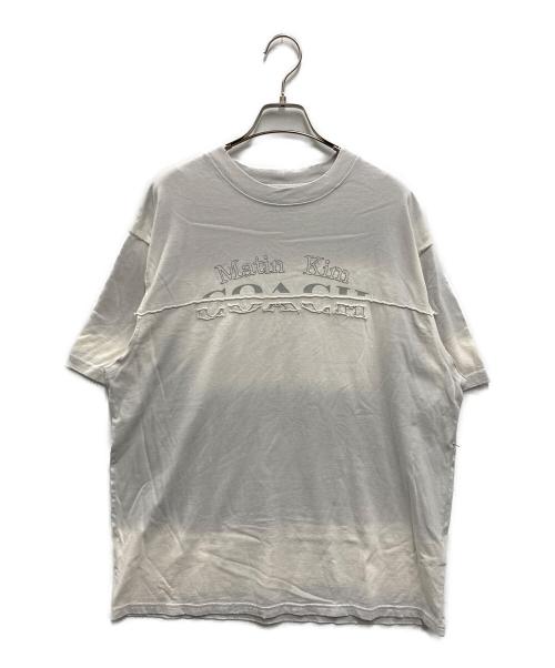 COACH（コーチ）COACH (コーチ) Matin Kim (マーティン・キム) ラージ フィット Tシャツ グレー サイズ:FREEの古着・服飾アイテム