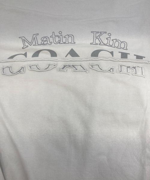 COACH（コーチ）COACH (コーチ) Matin Kim (マーティン・キム) ラージ フィット Tシャツ グレー サイズ:FREEの古着・服飾アイテム