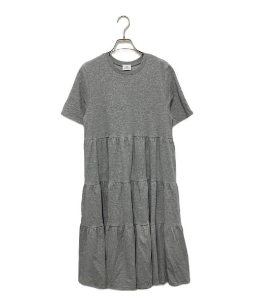 hitomi（ヒトミ）hitomi (ヒトミ) URAKE tiered dress グレー サイズ:XSの古着・服飾アイテム