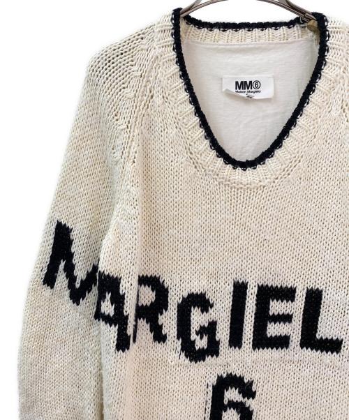 MM6 Maison Margiela（エムエムシックスメゾンマルジェラ）MM6 Maison Margiela (エムエムシックスメゾンマルジェラ) ロゴオーバーサイズニット ベージュ サイズ:XSの古着・服飾アイテム