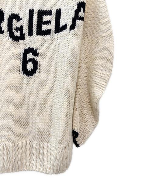 MM6 Maison Margiela（エムエムシックスメゾンマルジェラ）MM6 Maison Margiela (エムエムシックスメゾンマルジェラ) ロゴオーバーサイズニット ベージュ サイズ:XSの古着・服飾アイテム