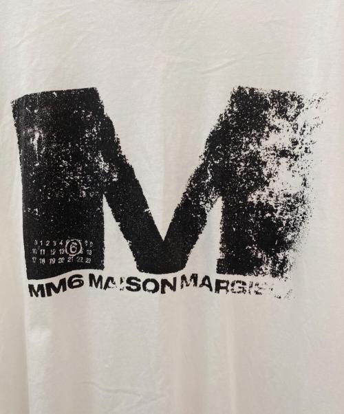 MM6 Maison Margiela（エムエムシックスメゾンマルジェラ）MM6 Maison Margiela (エムエムシックスメゾンマルジェラ) ロゴプリントTシャツ ホワイト サイズ:Sの古着・服飾アイテム
