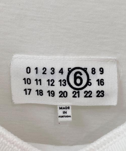 MM6 Maison Margiela（エムエムシックスメゾンマルジェラ）MM6 Maison Margiela (エムエムシックスメゾンマルジェラ) ロゴプリントTシャツ ホワイト サイズ:Sの古着・服飾アイテム
