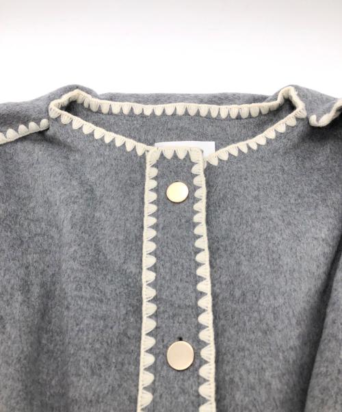 FRAY ID（フレイ アイディー）FRAY ID (フレイ アイディー) ブランケットフリンジコート グレー サイズ:SIZE 1の古着・服飾アイテム
