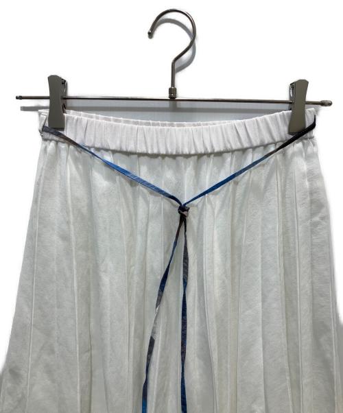 BLUE LABEL CRESTBRIDGE（ブルーレーベルクレストブリッジ）BLUE LABEL CRESTBRIDGE (ブルーレーベルクレストブリッジ) ガーゼライクツイルプリーツスカート ホワイト サイズ:36の古着・服飾アイテム