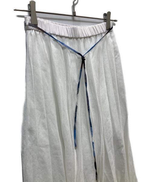 BLUE LABEL CRESTBRIDGE（ブルーレーベルクレストブリッジ）BLUE LABEL CRESTBRIDGE (ブルーレーベルクレストブリッジ) ガーゼライクツイルプリーツスカート ホワイト サイズ:36の古着・服飾アイテム