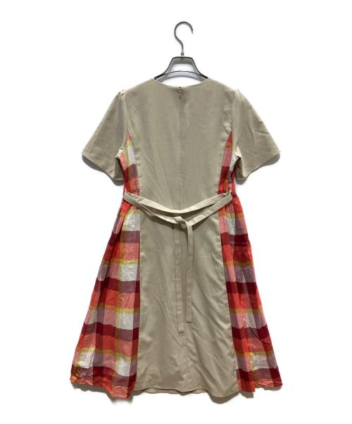 BLUE LABEL CRESTBRIDGE（ブルーレーベルクレストブリッジ）BLUE LABEL CRESTBRIDGE (ブルーレーベルクレストブリッジ) ウェザーストレッチチェックコンビドレス ベージュ サイズ:36の古着・服飾アイテム