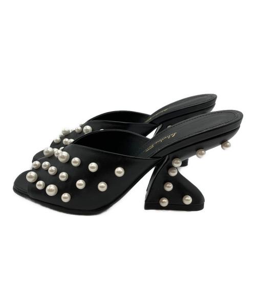 Salvatore Ferragamo（サルヴァトーレ フェラガモ）Salvatore Ferragamo (サルヴァトーレ フェラガモ) パールレザーサンダル ブラック サイズ:6 2/1の古着・服飾アイテム