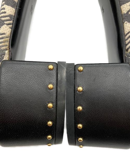 Salvatore Ferragamo（サルヴァトーレ フェラガモ）Salvatore Ferragamo (サルヴァトーレ フェラガモ) COMO 30 Tサンダル アイボリー サイズ:8 1/2の古着・服飾アイテム