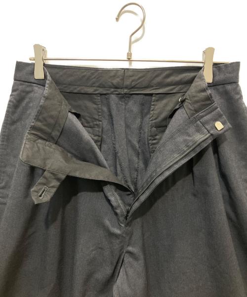 LE（エルイー）LE (エルイー) WIDE 2TUCK WOOL PANTS ダークグレー サイズ:2の古着・服飾アイテム