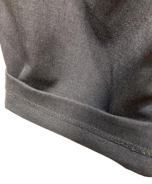 LE（エルイー）LE (エルイー) WIDE 2TUCK WOOL PANTS ダークグレー サイズ:2の古着・服飾アイテム