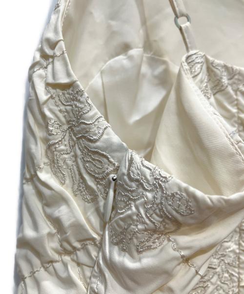 MURRAL（ミューラル）MURRAL (ミューラル) Dahlia shrinking embroidery camisole dress アイボリー サイズ:2の古着・服飾アイテム