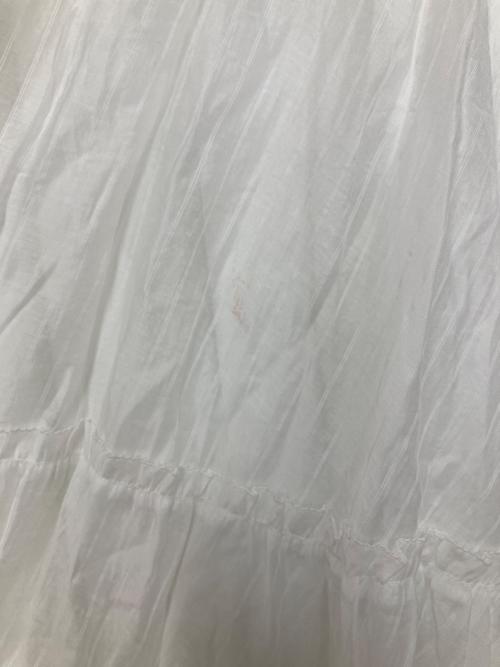 FRAY ID（フレイ アイディー）FRAY ID (フレイ アイディー) セミシアーティアードスカート ホワイトの古着・服飾アイテム