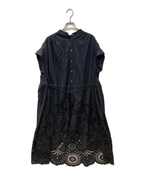 MEDE19F（メデジュウキュウ）MEDE19F (メデジュウキュウ) エンブロイダリーコットンワンピース ブラック サイズ:ＭＬの古着・服飾アイテム