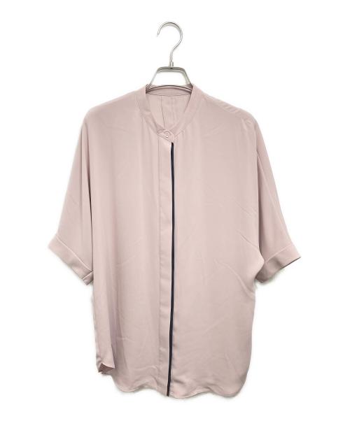 icB（アイシービー）icB (アイシービー) BackSatinAmunzen 5分袖バンドカラーブラウス ピンク サイズ:Sの古着・服飾アイテム