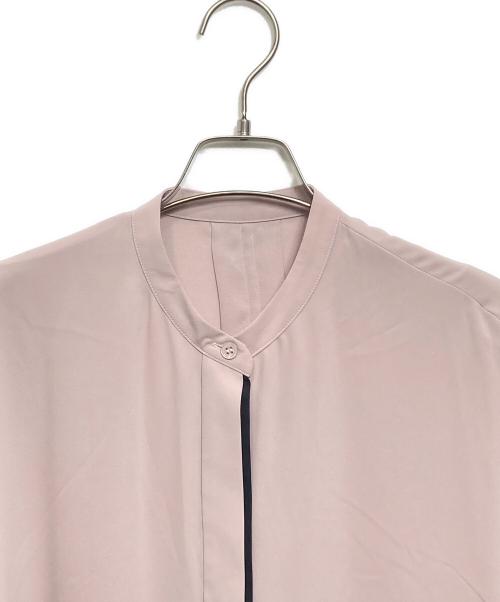 icB（アイシービー）icB (アイシービー) BackSatinAmunzen 5分袖バンドカラーブラウス ピンク サイズ:Sの古着・服飾アイテム