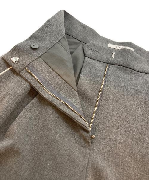 Snidel（スナイデル）Snidel (スナイデル) タックラインパンツ グレー サイズ:SIZE 1 未使用品の古着・服飾アイテム